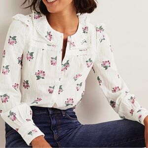 Boden Floral Crochet Trim Blouse in Ivory Wild Pansy size 2